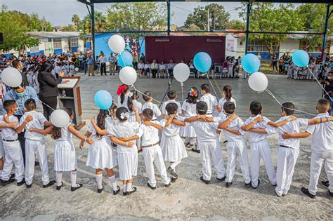 Autoridades Municipales Y Educativas Conmemoran El Lxxvii Aniversario