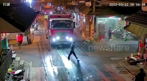 Truck Tyre Explosion Damages Local Shop In Southern China Buy Sell