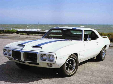 1969 Pontiac Trans Am Vs 1969 Chevrolet Camaro ZL1 Gold Eagle