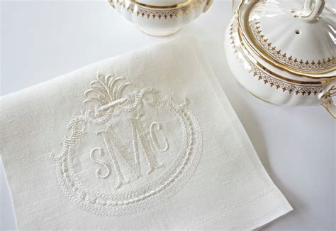 FRENCH ANTIQUE FRAME With Monogram Embroidered Linen Cloth Napkins And