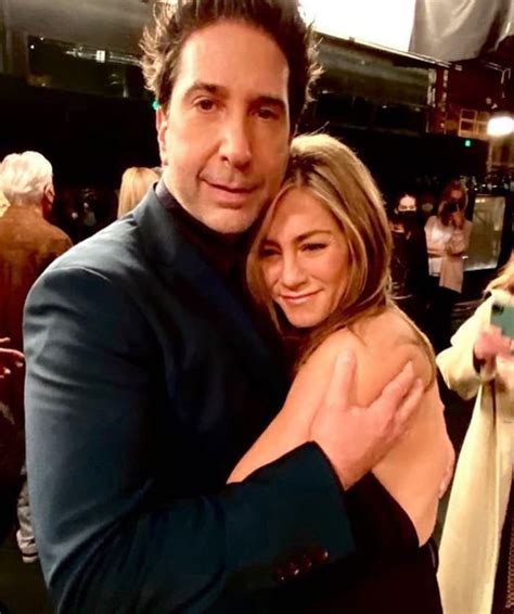 Jennifer Aniston responds to David Schwimmer dating rumor