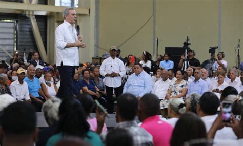 Presidente Abinader Entrega T Tulos Definitivos En Azua Puerto