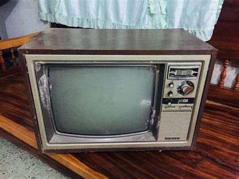 Pin By Pedro Martin On Old Tellys Vintage Tv Vintage Television Box Tv