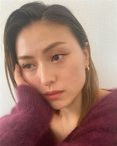 国枝洋子さんのインスタグラム写真 国枝洋子instagram「lakaofficial のアイシャドウ 発色もラメ感も丁度良くて