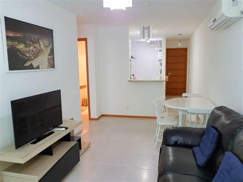 Apartamento na Rua Álvares de Azevedo Icaraí em Niterói por R 2 200