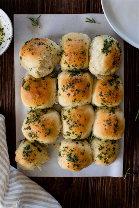 Garlic And Herb Dinner Rolls This Savory Vegan