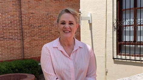 Érika Buenfil aparece con diminuto bikini en Instagram El Heraldo de