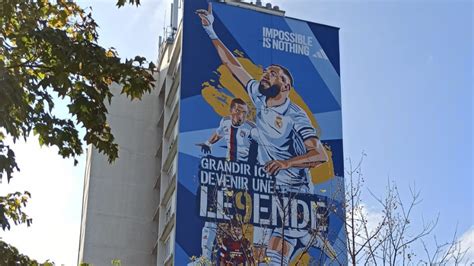 La Fresque De Karim Benzema D Voil E Bron