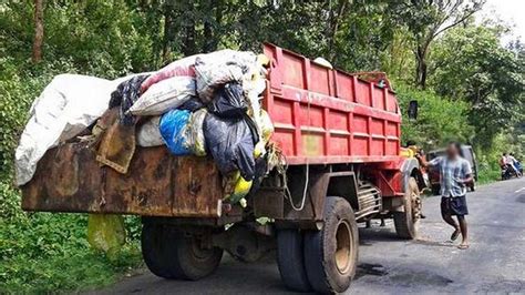 Truck From Kerala Caught Dumping Hazardous Waste In A Tn Village