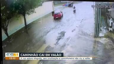 Gazeta Meio Dia Chuva Deixa Ruas Alagadas Em Vila Velha Es E