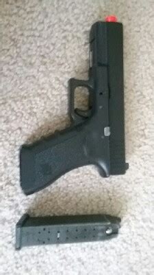 SOLD Tokyo Marui G17 HopUp Airsoft