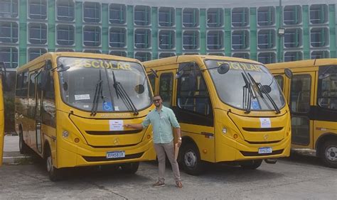 Sento Sé recebe mais um ônibus escolar do Governo do Estado