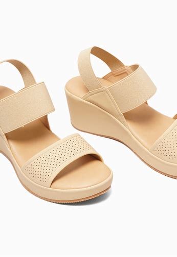 Cln Sunset Wedge Sandals Zalora Philippines