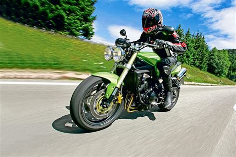 Expert Guide To Middleweight Naked Triumphs