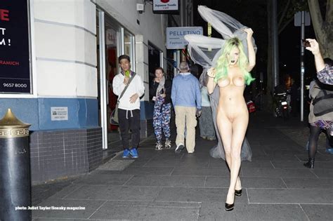 Street Walker Porn Pic