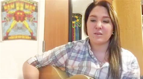 Garth Brooks Daughter Allie Delivers Emotional Tribute To Kelly Clarkson S Piece By Piece