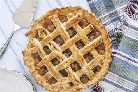 Classic Double Crust Apple Pie Bundle Farmhouse Delivery Farmhouse Delivery