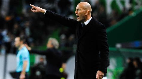 Real Madrid Zinedine Zidane Annonce La Couleur Pour Le Clasico