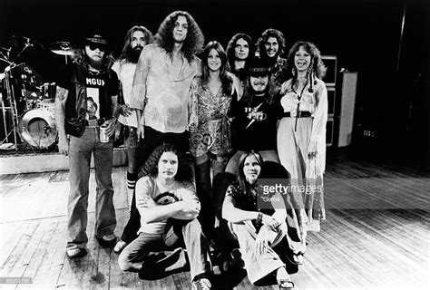 Photo Of Cassie Gaines And Billy Powell And Allen Collins And Ronnie Lynyrd Skynyrd Ronnie