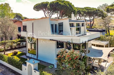 Villa Focus A Lido Di Camaiore In Camaiore Tuscany Italy For Sale