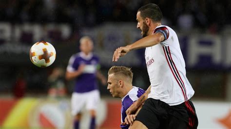 Photo Aksi Pemain Ac Milan Permalukan Austria Wien 5 1 Foto