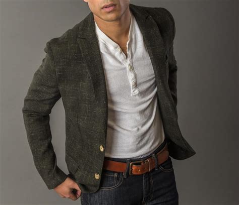 Dressing Up and Down: Business Casual Men's Attire Guide