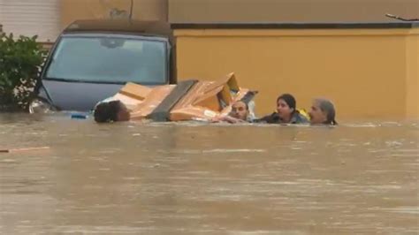 Al Menos Nueve Muertos Varios Desaparecidos Y Miles De Evacuados Por