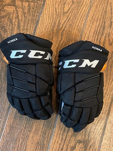 Discounted Price Best Price Ccm Jetspeed Ft1 Pro Stock Hockey Gloves