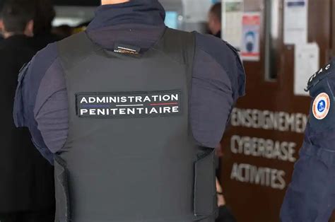 INFO ACTU17 Un détenu de la prison de Poissy s évade à Pontoise avec l