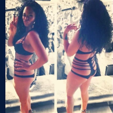 Hot Sexy Tae Heckard Bikini Pics