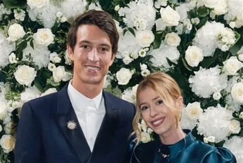 Il Matrimonio Di Alexandre Arnault E G Raldine Guyot L Abito Da Sposa