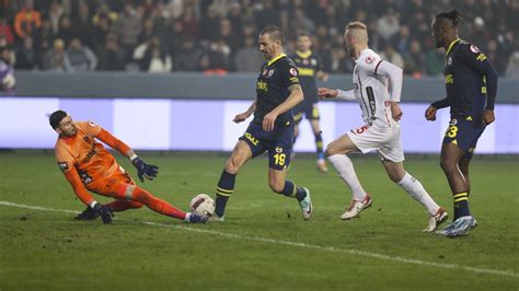 Batshuayi 2 gol attı Fenerbahçe çeyrek finale yükseldi