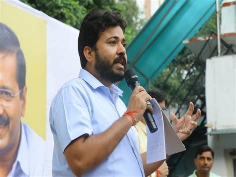 Delhi Aap Appoints Mla Durgesh Pathak As Party In Charge For Mcd