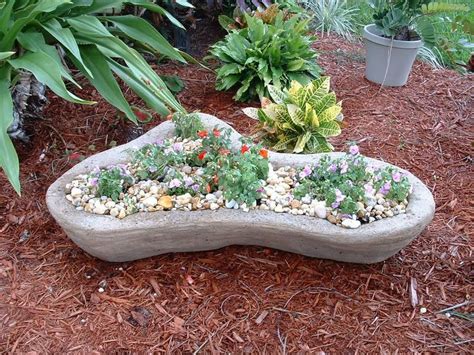 Free Form Hypertufa Planter With Pebbles Hypertufa Diy Garden Projects Garden Projects