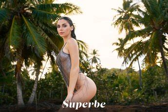 Stunning Brunette Irina Sinvalna Looks Perfect Being Naked In The Beach Photos