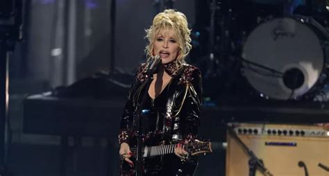 Dolly Parton Releases Rockstar Album Newsfinale