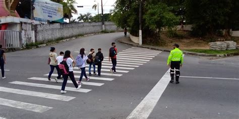 Prefeitura Continua Ações De Revitalização De Faixas De Pedestres