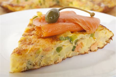 Crustless Smoked Salmon Leek And Mushroom Quiche