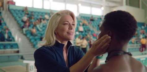 Xem phim Sex Education tôi tiếc hùi hụi vì không biết điều này từ trẻ lớn rồi mới thấy đắt giá