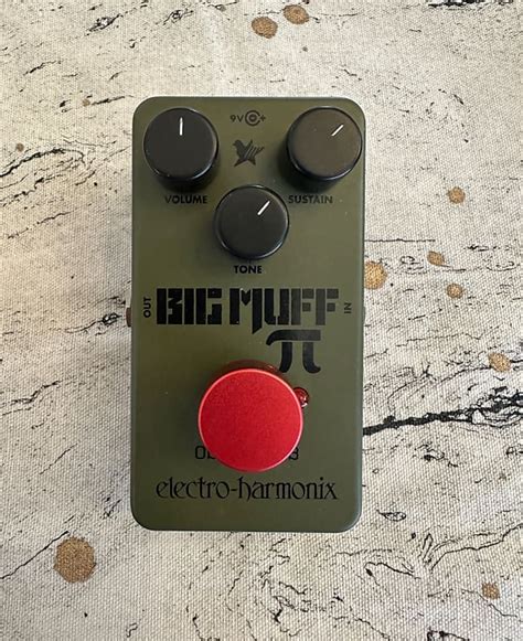 Electro Harmonix Green Russian Big Muff Pi Reissue Reverb