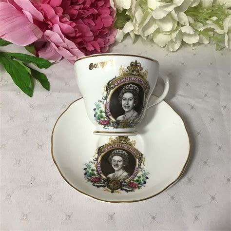 Vintage Liverpool Road Pottery Queen Elizabeth II Silver Jubilee 1952