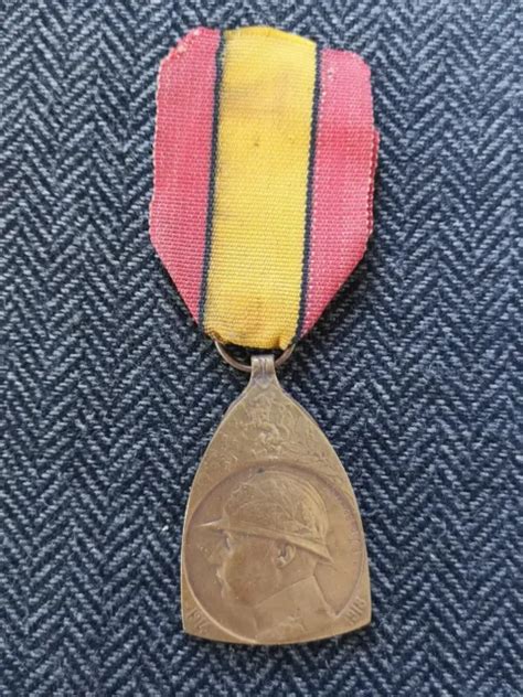 Belgique M Daille Comm Morative De La Guerre Wwi En Bronze