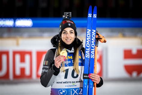 Biathlon Lisa Vittozzi Fa Il Pieno Di Medaglie Ai Mondiali Di