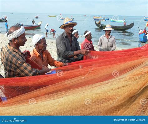 Fishermen, Marari Beach, Kerala India Editorial Stock Image - Image: 26991684