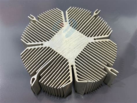 About Advantages Of Extruded Aluminum Heat Sink