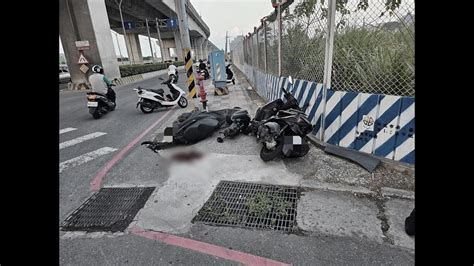 右側超車擦撞欲右轉聯結車 新北騎士失控再撞待轉格停等紅燈騎士 Youtube