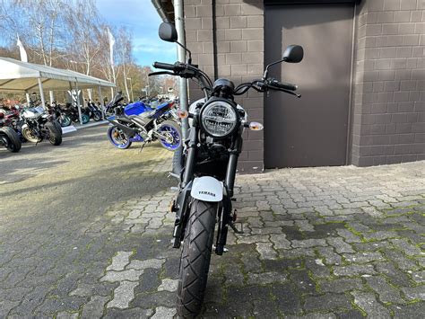 Motorrad Yamaha XSR125 Heritage White Baujahr 0 Km Preis 4 799