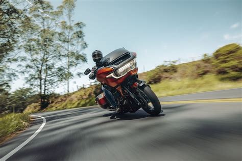 Harley Davidson เปิดตัว Cvo™ Street Glide® และ Cvo™ Road Glide®