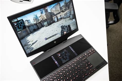 Hands On With Hp S Omen X S The World S First Dual Screen Gaming