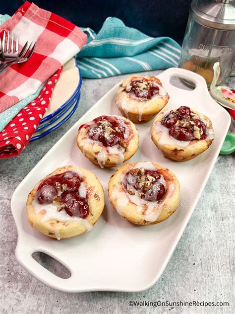 Pillsbury Cinnamon Rolls With Cherry Pie Filling Cherry Pie Recipe